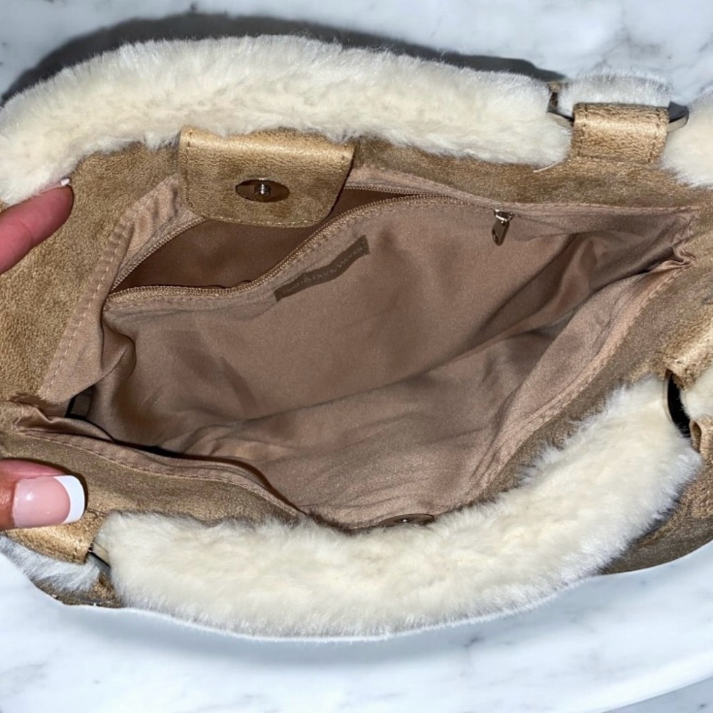 Bath and Bodyworks Bag - faux fur Tote Bag Purse - Picture 3 of 7